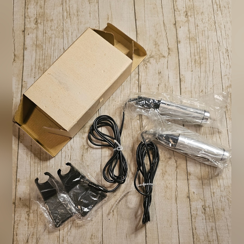 《VINTAGE》(2) Desktop Microphones & Stands ●□ AC/DC connector □● New-In-b…
